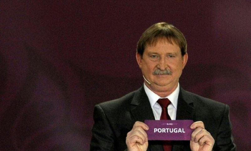 Szarmach helped conduct the draw for Euro 2012, which was held in Poland and Ukraine