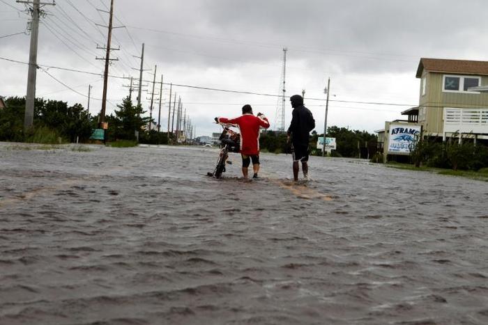 With oceans predicted to rise by one to two metres by 2100, researchers in the US looked at the frequency of extreme water levels measured by 202 tide gauges along the US coastline