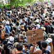 Protesters -- many, but not all, wearing masks -- demonstrate on June 2, 2020 in New York city. Experts fear the demonstrations against racism could fuel the spread of COVID-19