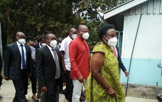 Health CS Mutahi kagwe (in red shirt) together with Ministry of Health officials during an official visit to Makueni County to assess Covid-19 preparedness