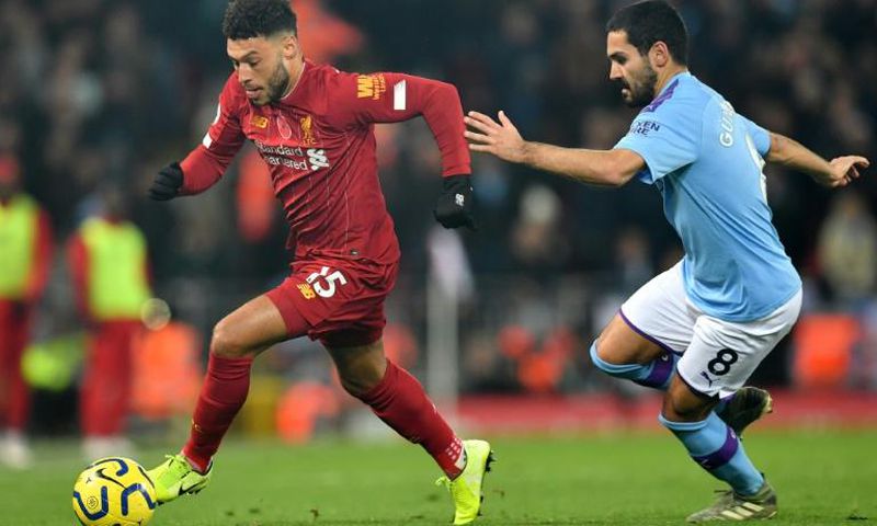 Liverpool deserve to be awarded the Premier League title even if the season is cancelled, says Manchester City star Ilkay Gundogan (right)