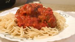 Recipe with a Pulselive twist: How to make Meatballs in tomato sauce