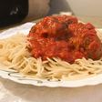Recipe with a Pulselive twist: How to make Meatballs in tomato sauce