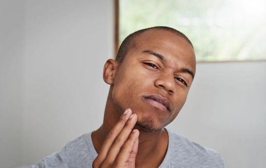 Beardless men struggles (LiveAbout)