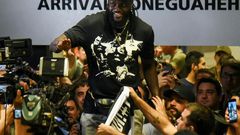 Former Togo international Emmanuel Adebayor was met by hoards Olimpia football fans upon his arrival in Paraguay