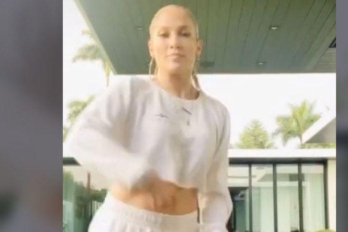 Watch J.Lo And Jimmy Do A TikTok Challenge