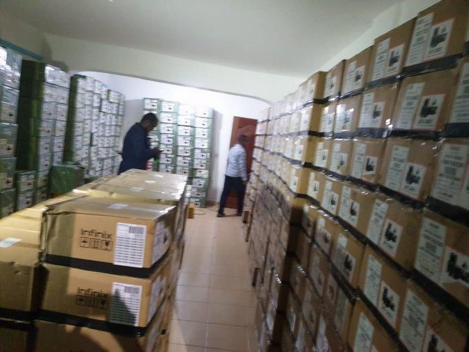 Detectives recover phones worth Sh120 million that were stolen while on transit at JKIA