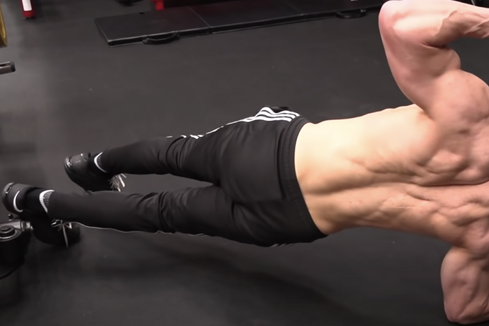 18 Variations to Maximize Your Pushups