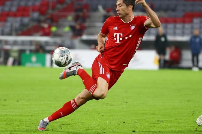 Robert Lewandowski's 45th goal of the season sent Bayern into the German Cup final