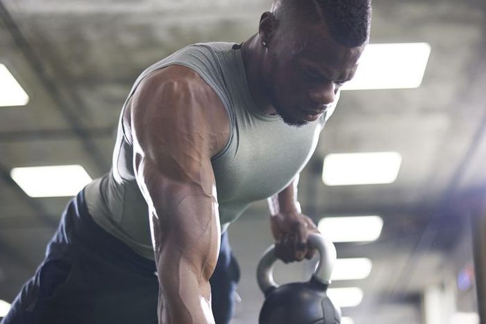 Try This Core Workout With Any Type of Weight