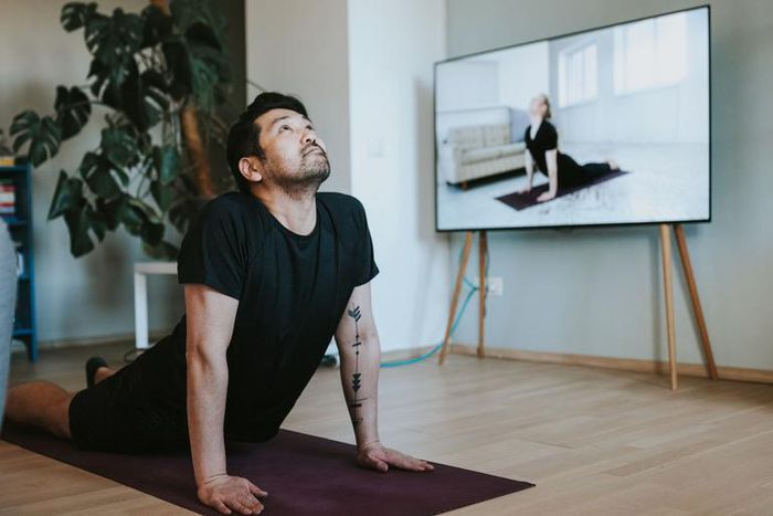 How Men Can Get Started Doing Yoga
