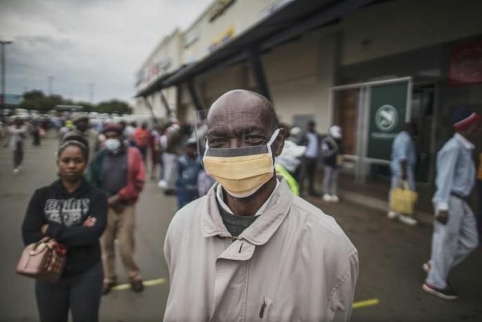 South Africa has been under lockdown since last Friday, but people still leave to leave their homes to collect social security