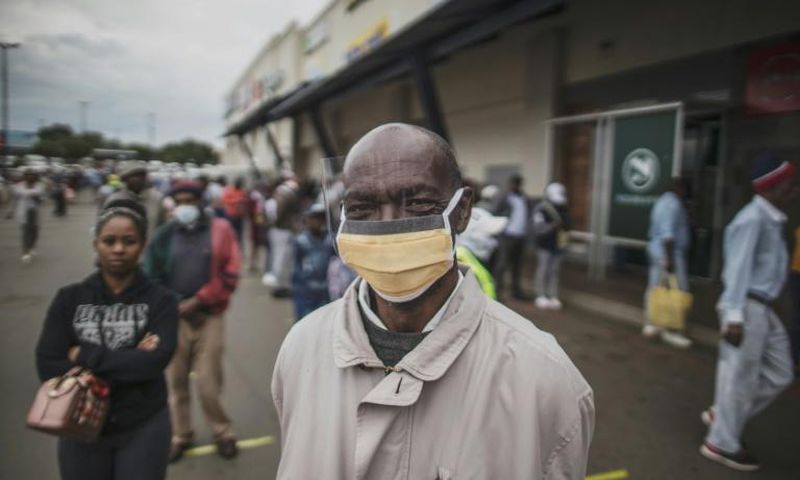 South Africa has been under lockdown since last Friday, but people still leave to leave their homes to collect social security