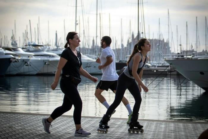 Spaniards took to the streets to exercise for the first time since the beginning of a national lockdown
