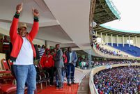 President Uhuru Kenyatta handover a brand new 51-seater Bus to AFC Leopards at State House (Photos)