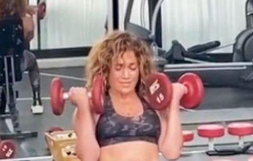Jennifer Lopez Shows Off Abs And Arms In Miami