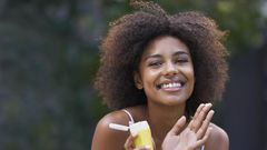 Natural remedies for sunburns (HelloBeautiful)