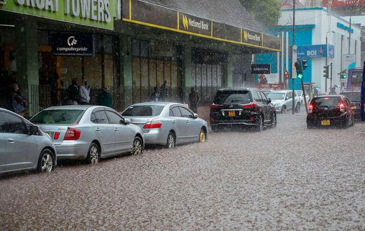 A photo of heavy rainfall being experienced in Nairobi