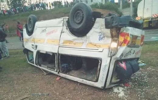 Wreckage of the accident along Kisumu-Kakamega Road
