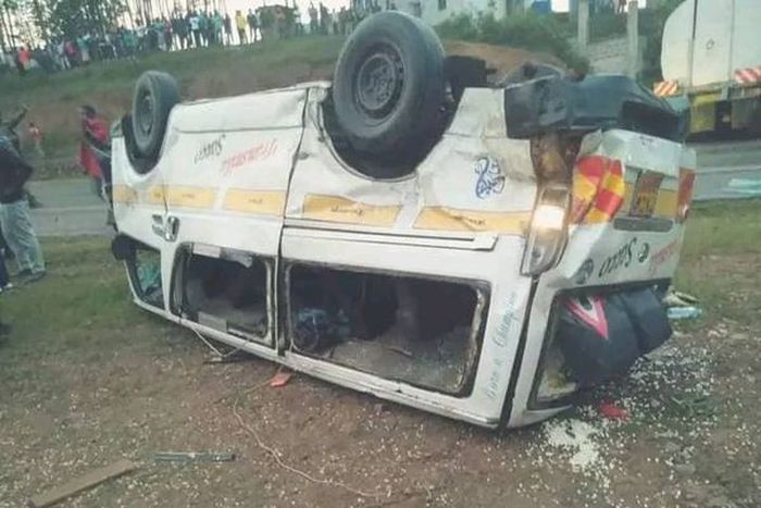 Wreckage of the accident along Kisumu-Kakamega Road