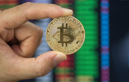 Bitcoin keeps trading at increasingly high prices since it debuted in 2009, attracting more and more interest from investors.