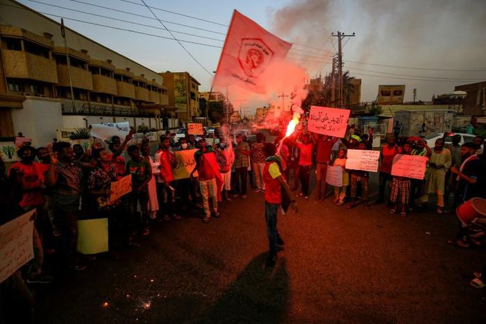Protesters demonstrated in the Sudanese capital Khartoum in solidarity with rallies in the Central Darfur town of Nertiti demanding the government beef up security in the region