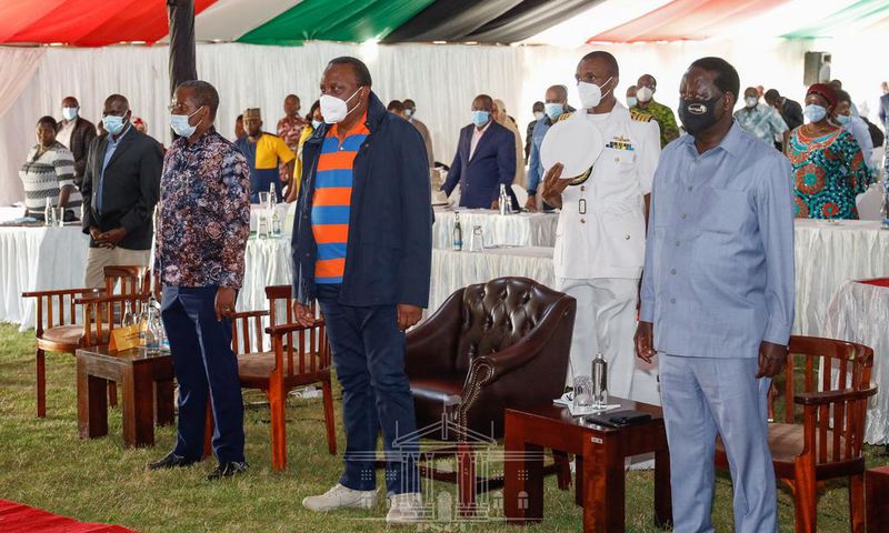 President Uhuru Kenyatta, former Prime Minister Raila Odinga and a number of Kenyan MPs during the Naivasha BBI retreat