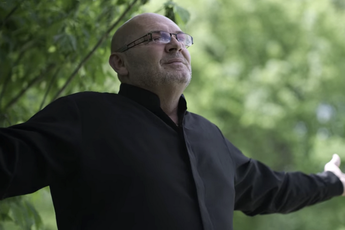 This Guy Has Documents Backing Up His UFO Claim