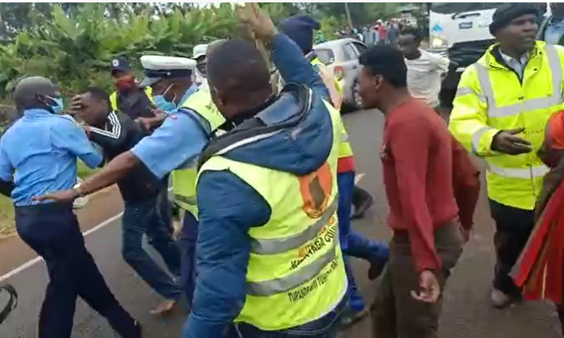 Police officers ttacked by mob in Kirinyaga county after trying to protect miraa van driver who killed boda boda rider