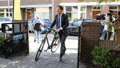 Rutte lives in the same flat he bought after graduating, drives a second-hand Saab when not cycling, and volunteers as a teacher