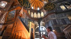 The sixth-century edifice -- a magnet for tourists worldwide with its stunning architecture -- had been a museum since 1935, open to believers of all faiths