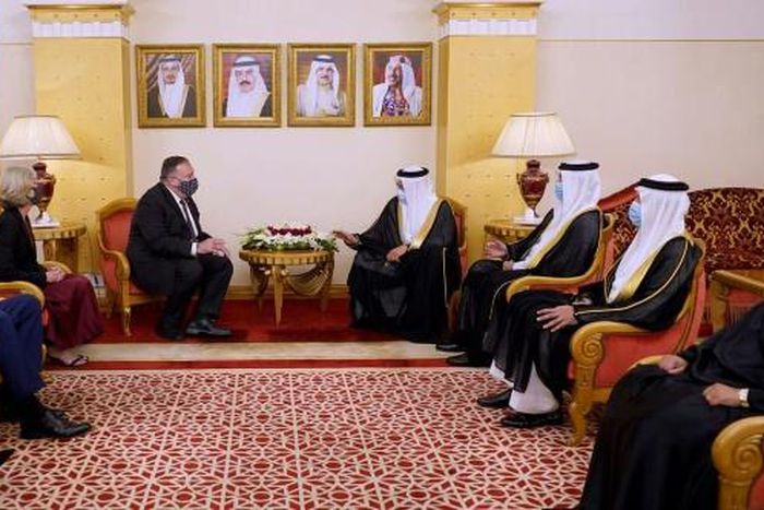 US Secretary of State Mike Pompeo met with Bahrain Foreign Minister Abdullatif bin Rashid Al-Zayani on his arrival in the capital Manama late Tuesday