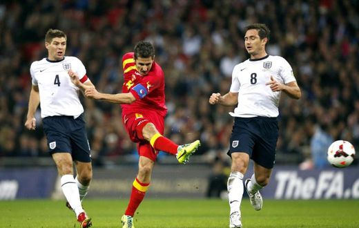 Gerrard thinks Chelsea should have supported his former England team-mate Lampard