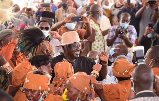Raila Odinga hosting Kikuyu elders