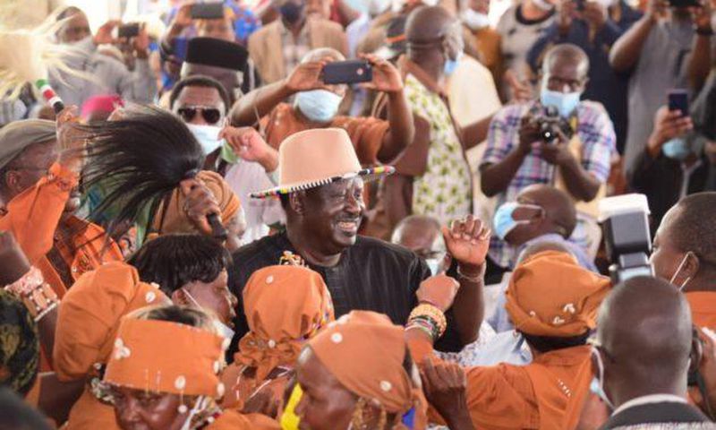 Raila Odinga hosting Kikuyu elders