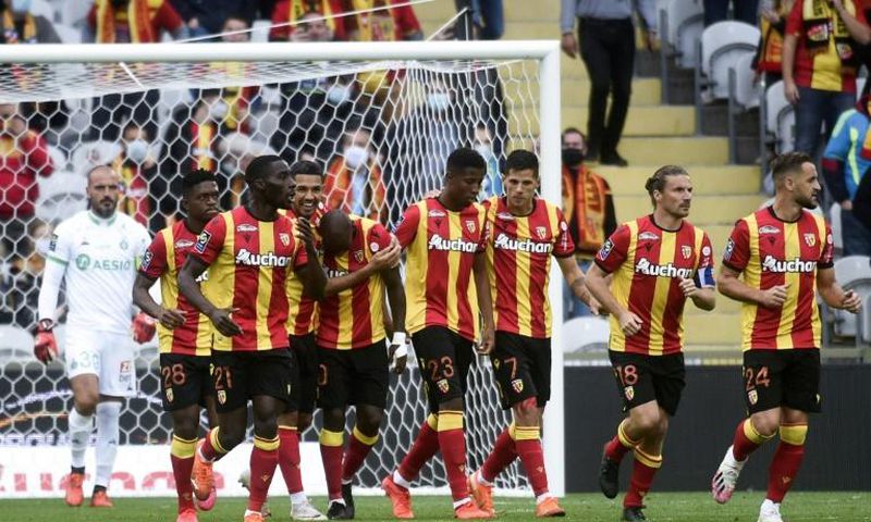 Lens' game against Nantes this Sunday in Ligue 1 has been called off after they reported 11 coronavirus cases among their playing squad