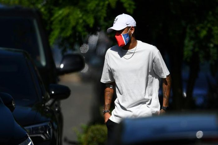 Neymar signs Puma contract