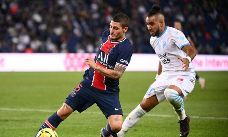 Marco Verratti (L) playing for Paris Saint-Germain against Marseille last month