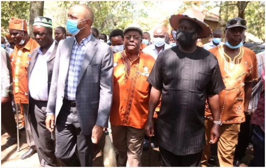 ODM leader Raila Odinga with a section of Gikuyu elders