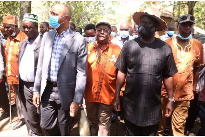 ODM leader Raila Odinga with a section of Gikuyu elders