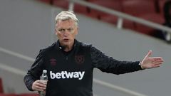 West Ham manager David Moyes has tested positive for coronavirus