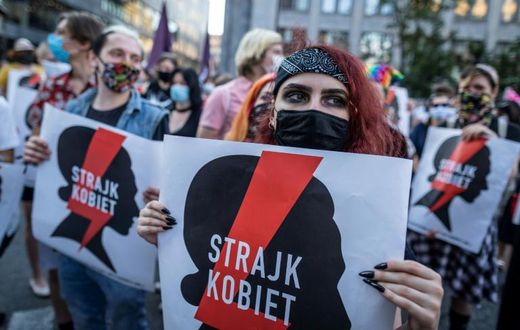 Around two thousand people marched in Warsaw on Friday to protest the government's withdrawal plan