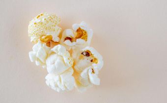 Dr. Pimple Popper Pops a Giant "Popcorn" Blackhead