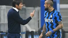 Antonio Conte (L) confirmed Arturo Vidal (R)  will miss Inter Milan's final Champions League group game.