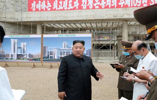 North Korean leader Kim Jong Un inspects the Pyongyang General Hospital project