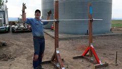 This Guy Built His Own Half Rack Out of Lumber