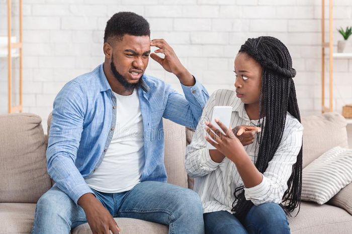 Ladies: Here are 6 signs he’s using you to get over his ex
