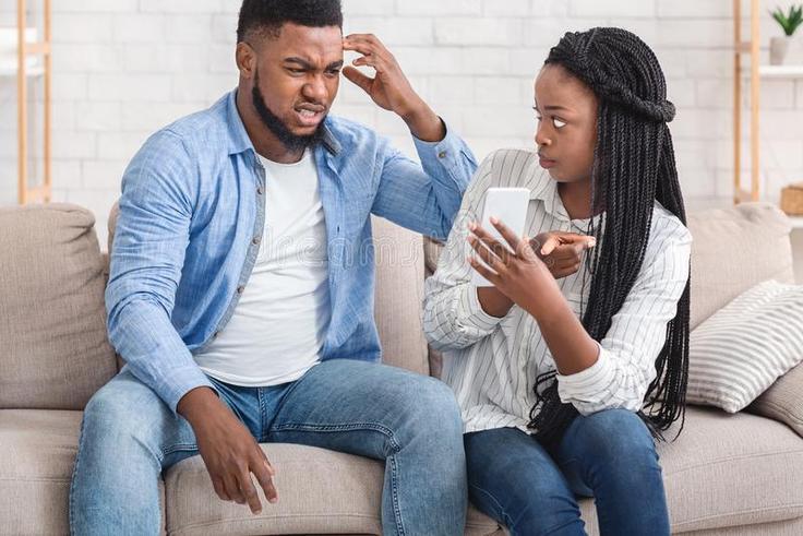 Ladies: Here are 6 signs he’s using you to get over his ex