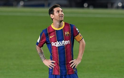 Lionel Messi scored a penalty as Barcelona beat Villarreal 4-0 in their first competitive game under new coach Ronald Koeman