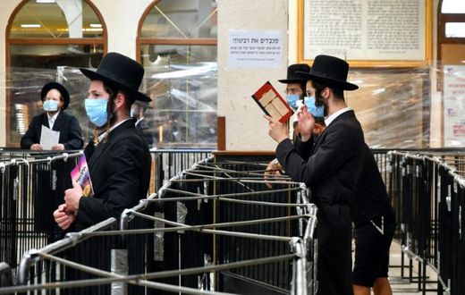 Hasidic Jews visit the tomb of Rabbi Nahman days before the Jewish New Year in the central Ukrainian town of Uman